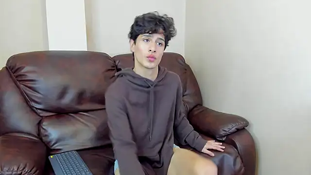 Snapshot of Xam_Collen chatting on December 19, 2025, 1:51 pm Xam Collen online show from December 19, 2025, 1:51 pm