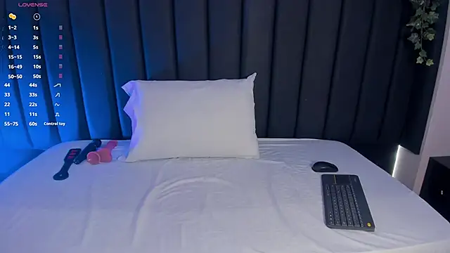 Cristina joy online show from October 24, 2025, 12:23 pm