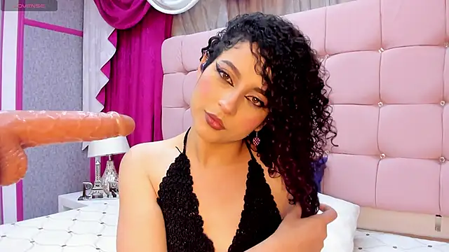 Snapshot of Kayla_Moon_ chatting on February 12, 2026, 12:00 pm Kayla Moon online show from February 12, 2026, 12:00 pm