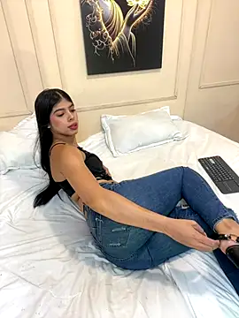 Ambersfoxx online show from November 15, 2025, 1:07 pm