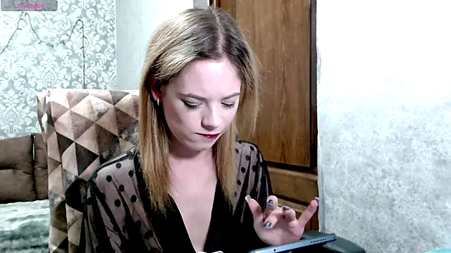 Kate  Loves online show from July 18, 2026, 7:28 pm