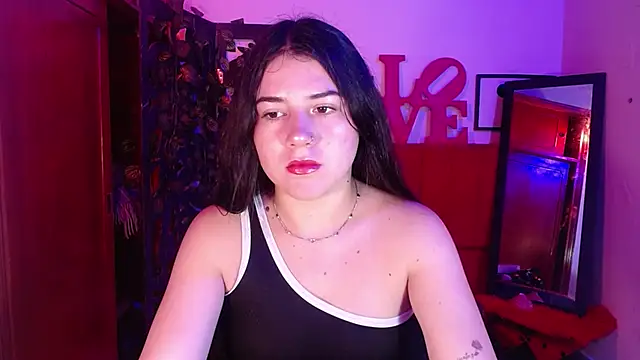 ilayra smith online show from November 26, 2025, 8:10 pm