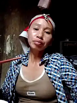 donna-bae online show from October 28, 2025, 11:58 am