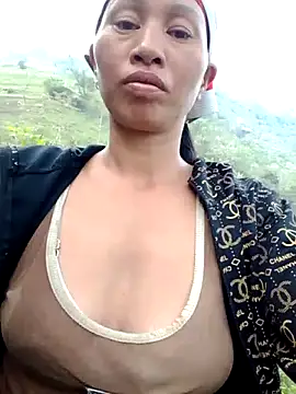 Snapshot of donna-bae chatting on March 27, 2026, 8:59 am donna-bae online show from March 27, 2026, 8:59 am