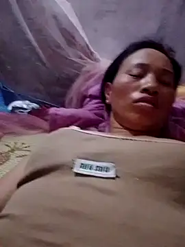 Snapshot of donna-bae chatting on April 3, 2026, 10:30 pm donna-bae online show from April 3, 2026, 10:30 pm