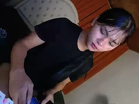 Snapshot of sweet_athena chatting on April 1, 2026, 1:52 pm sweet athena online show from April 1, 2026, 1:52 pm