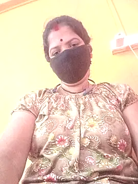 Hott locky online show from November 2, 2025, 9:33 am