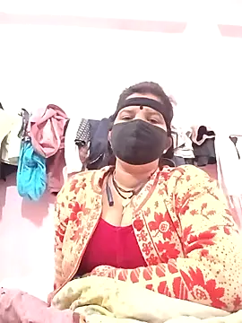 Hott locky online show from December 17, 2025, 9:43 pm