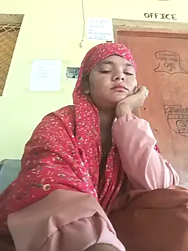 Hot Shredha online show from November 19, 2025, 4:34 am