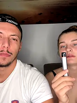 Snapshot of only4love chatting on September 28, 2025, 5:18 pm only4love online show from September 28, 2025, 5:18 pm