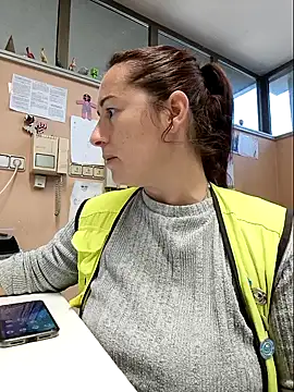 bichota85 online show from November 18, 2025, 11:25 am