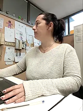 bichota85 online show from February 13, 2026, 11:17 am