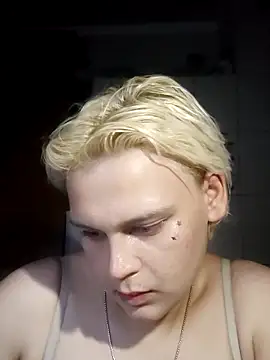 Snapshot of MargoShein chatting on October 1, 2025, 9:21 pm MargoShein online show from October 1, 2025, 9:21 pm