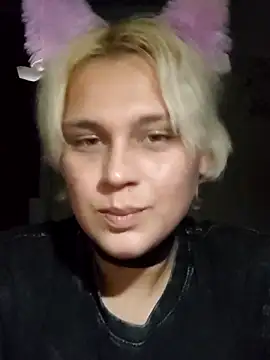 Snapshot of MargoShein chatting on October 4, 2025, 8:18 pm MargoShein online show from October 4, 2025, 8:18 pm