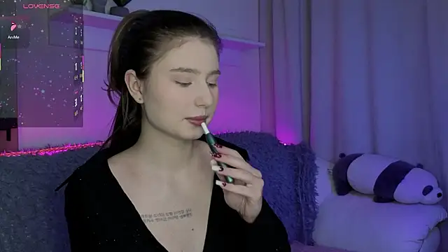  Lua   online show from March 12, 2026, 10:05 pm