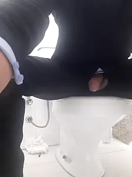 Snapshot of oi_novin2 chatting on October 25, 2025, 12:56 pm oi novin2 online show from October 25, 2025, 12:56 pm