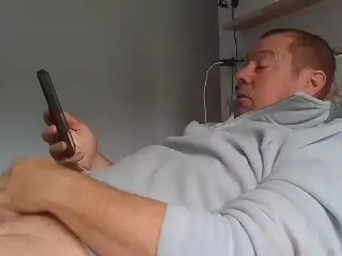 hugoboys4576 online show from October 29, 2025, 11:23 am