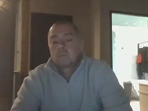 hugoboys4576 online show from November 3, 2025, 5:47 pm