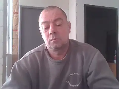 hugoboys4576 online show from November 24, 2025, 11:32 am