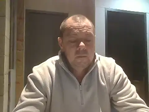 hugoboys4576 online show from December 1, 2025, 4:12 pm