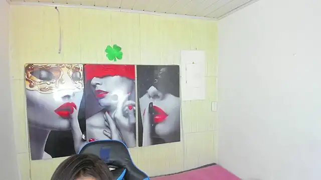 Snapshot of kristel_19 chatting on October 16, 2025, 7:37 pm kristel 19 online show from October 16, 2025, 7:37 pm