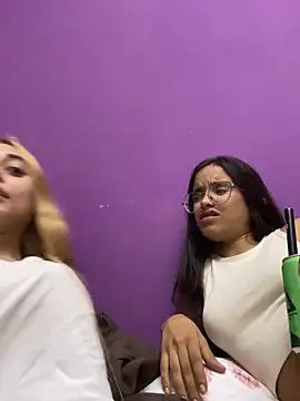 loirinhaaa online show from March 5, 2026, 12:06 am