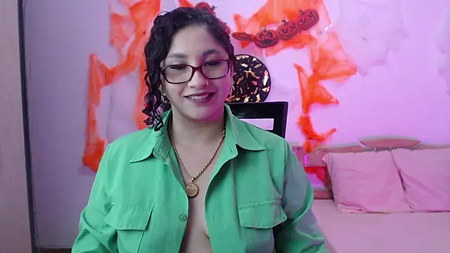 Gia Dior online show from October 13, 2025, 10:10 pm