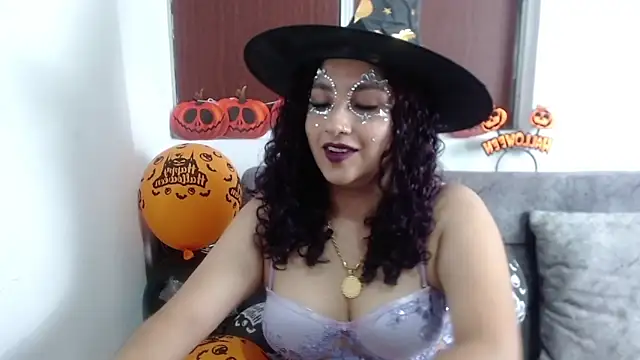 Gia Dior online show from October 31, 2025, 10:44 pm