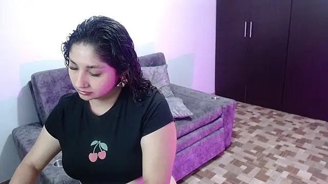 Snapshot of Gia_Dior chatting on June 4, 2026, 1:33 am Gia Dior online show from June 4, 2026, 1:33 am