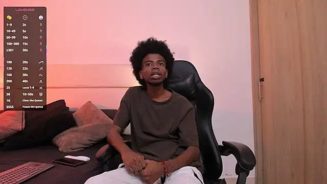 Snapshot of AllexJacob chatting on November 3, 2025, 1:56 pm AllexJacob online show from November 3, 2025, 1:56 pm