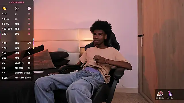 Snapshot of AllexJacob chatting on November 6, 2025, 12:50 pm AllexJacob online show from November 6, 2025, 12:50 pm