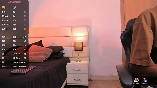 Snapshot of AllexJacob chatting on November 7, 2025, 12:49 pm AllexJacob online show from November 7, 2025, 12:49 pm