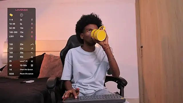 Snapshot of AllexJacob chatting on November 8, 2025, 7:34 pm AllexJacob online show from November 8, 2025, 7:34 pm