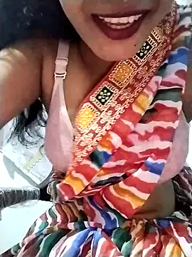 ms-naina online show from November 4, 2025, 7:02 pm