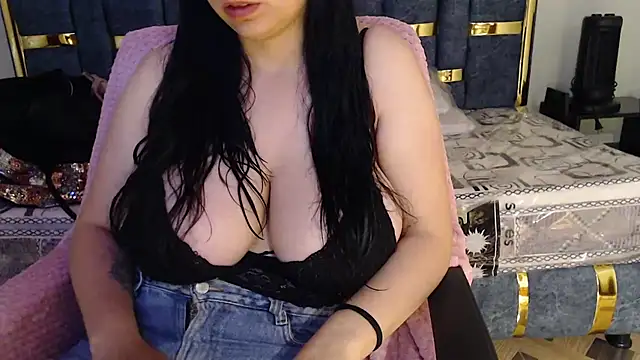 valery cute 18 online show from November 18, 2025, 12:53 pm