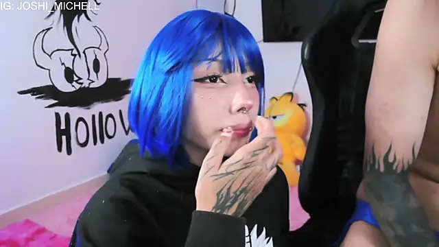 Everlong  online show from November 13, 2025, 2:21 am