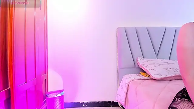 Doll lauren online show from October 16, 2025, 7:37 pm