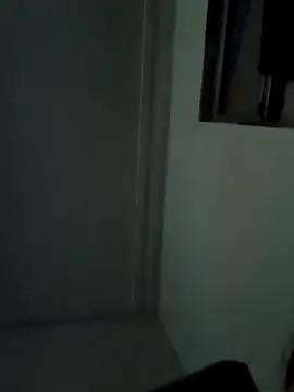 cicithtbitch online show from December 17, 2025, 10:10 am