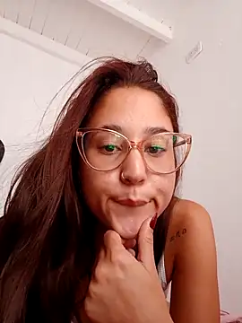 Snapshot of linameii chatting on February 14, 2026, 1:08 pm linameii online show from February 14, 2026, 1:08 pm