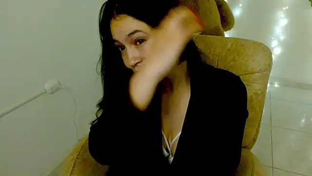 cristal1609 online show from November 5, 2025, 1:22 pm