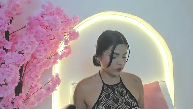 Snapshot of molly_lovee_ chatting on June 30, 2026, 7:26 pm molly lovee online show from June 30, 2026, 7:26 pm