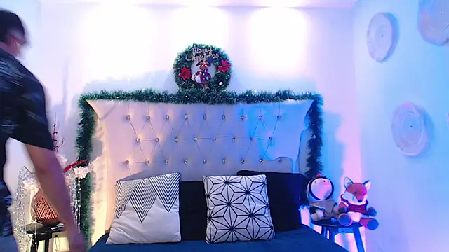 Snapshot of SalvadorFit chatting on December 20, 2025, 8:38 pm SalvadorFit online show from December 20, 2025, 8:38 pm