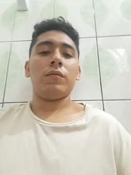 Snapshot of latinbigcock1_ chatting on September 22, 2025, 12:01 am latinbigcock1  online show from September 22, 2025, 12:01 am