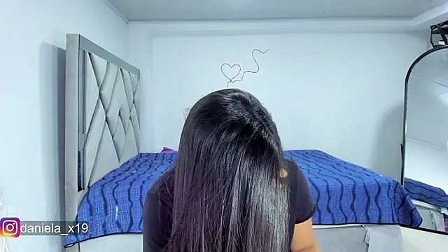 Daniela x19 online show from February 18, 2026, 12:39 am