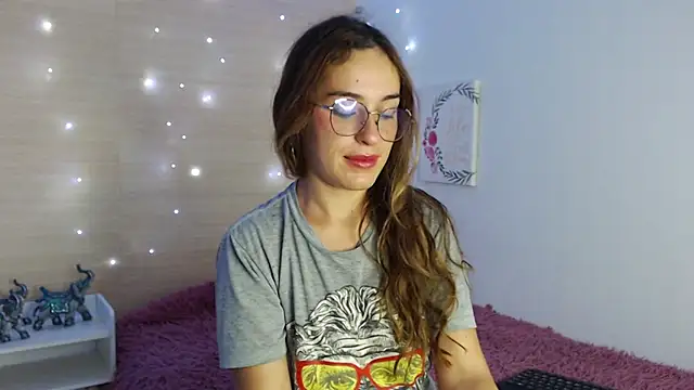 kat desiree online show from October 13, 2025, 11:32 am