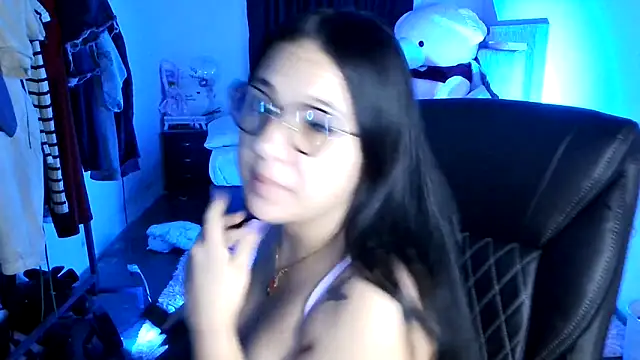 sacha torres02 online show from March 1, 2026, 12:12 am