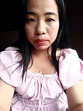 Snapshot of tulipsexy chatting on October 23, 2025, 12:43 am tulipsexy online show from October 23, 2025, 12:43 am