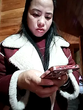 Snapshot of tulipsexy chatting on November 23, 2025, 4:23 am tulipsexy online show from November 23, 2025, 4:23 am