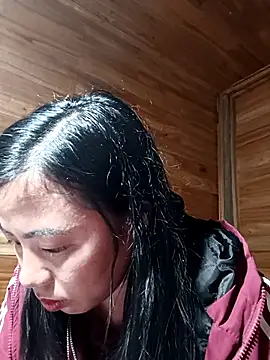 Snapshot of tulipsexy chatting on December 14, 2025, 10:42 am tulipsexy online show from December 14, 2025, 10:42 am