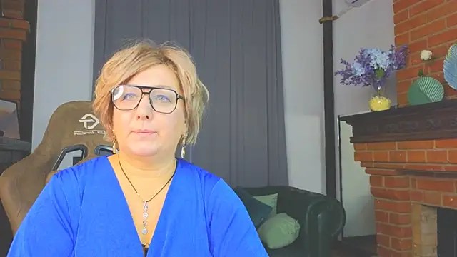 Marta Wils online show from November 18, 2025, 5:23 am